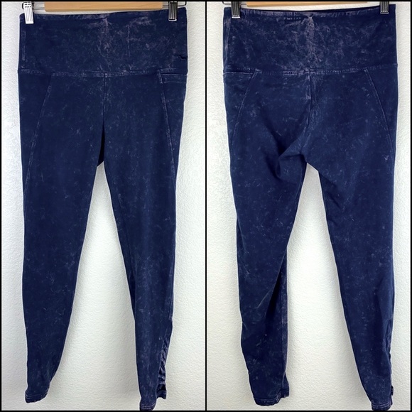 VS PINK Acid Wash Tie Dye Caged Tight Legging Leggings - Picture 2 of 6